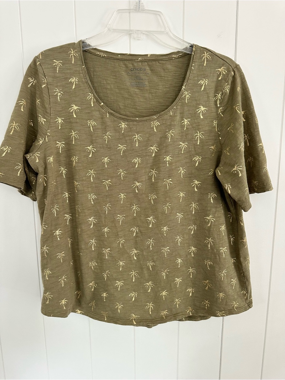 Chico's Olive Green With Gold Palm Tree Print Scoop Neck Tee